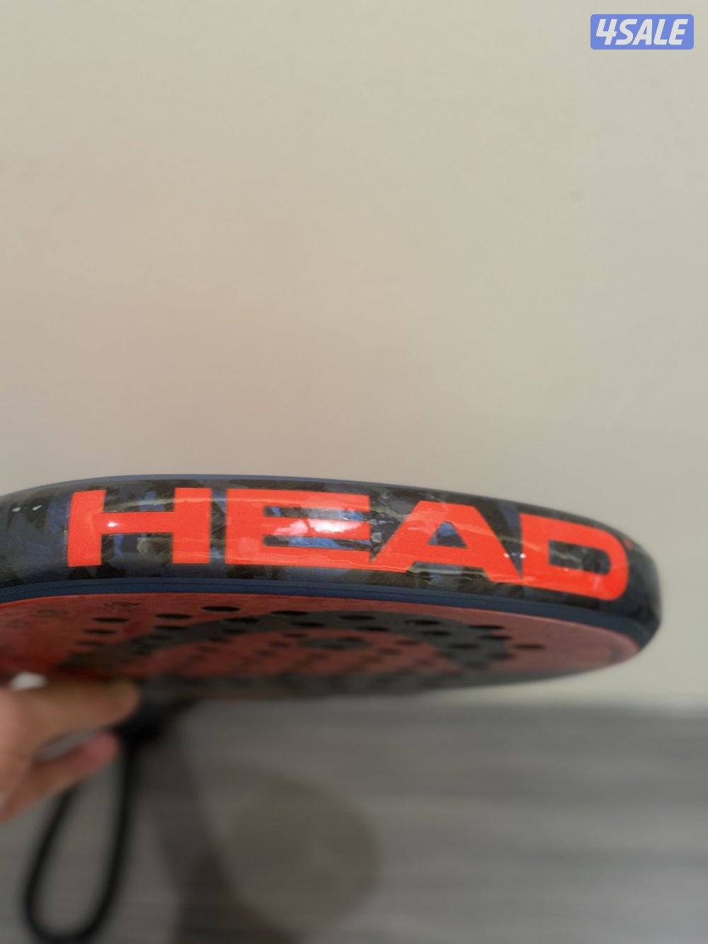 مضرب بادل (مستعمل) استعملته استعمال خفيف +فيه خدوشات بسيطه وخفيفه2