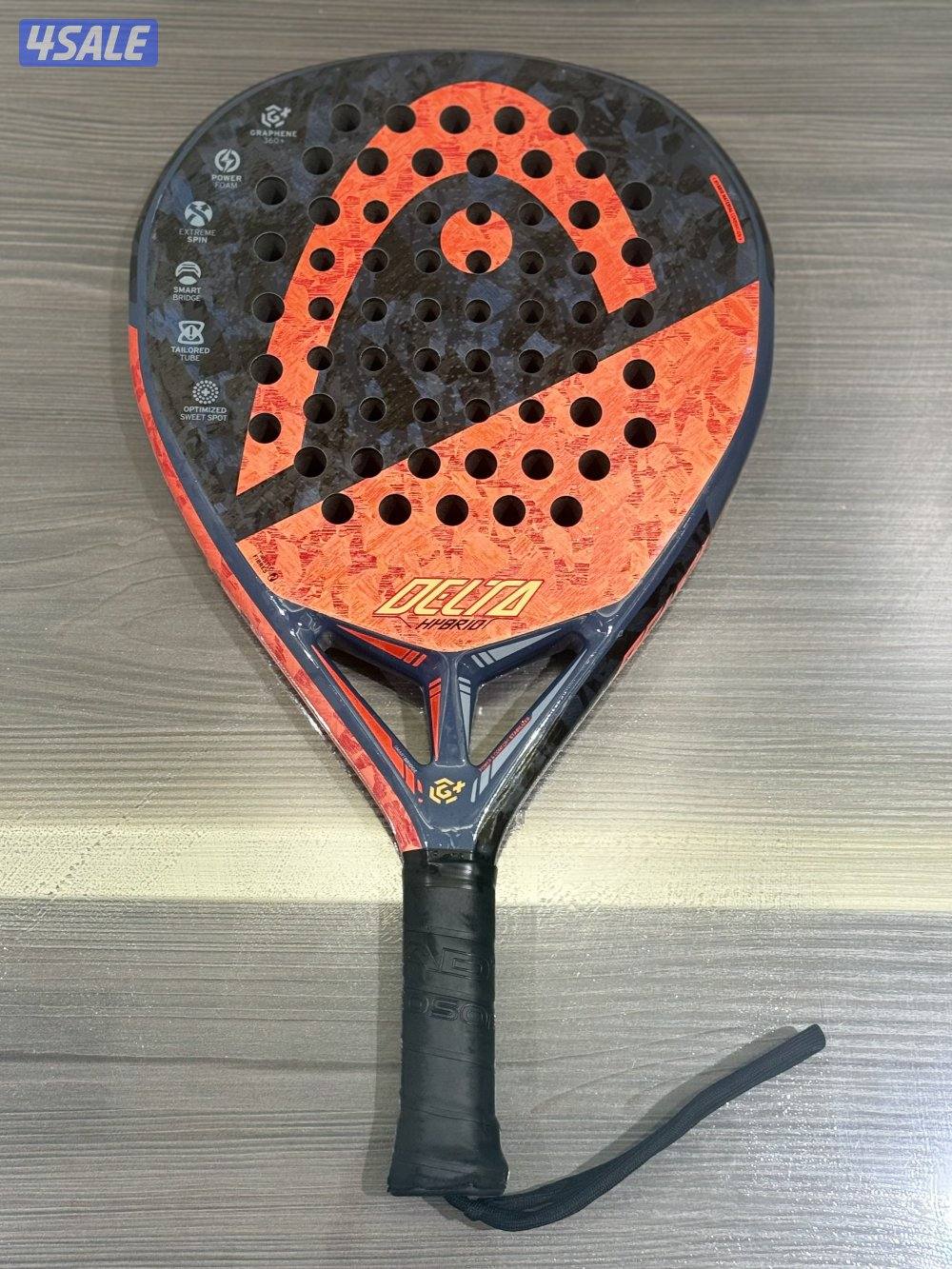 مضرب بادل (مستعمل) استعملته استعمال خفيف +فيه خدوشات بسيطه وخفيفه4