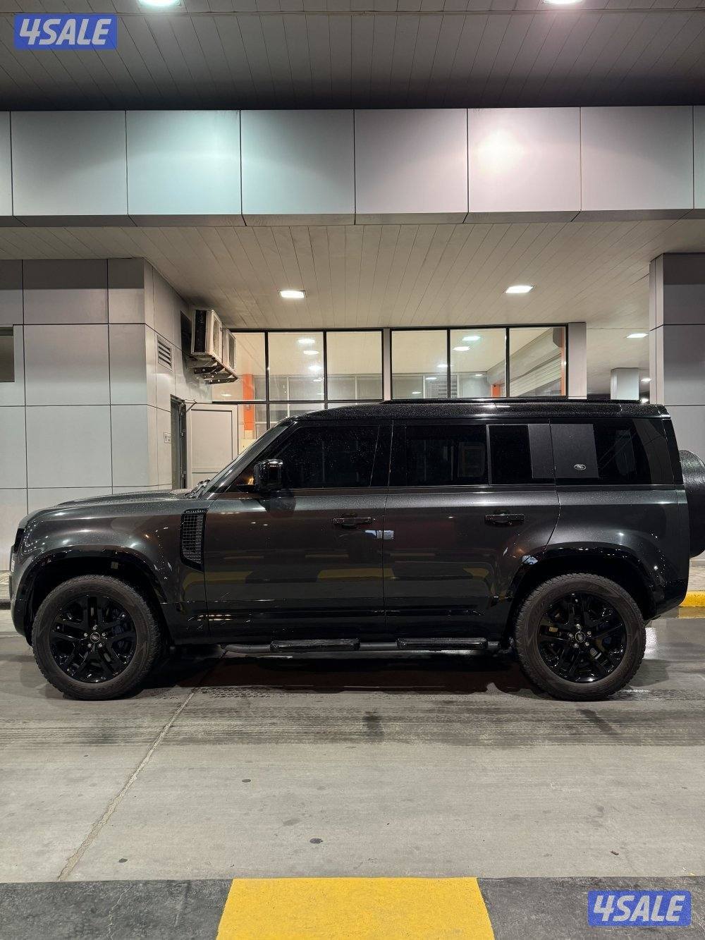 ديفندر ٢٠٢٤ كاربثيان داخلية تان شاشة الكبيرة0