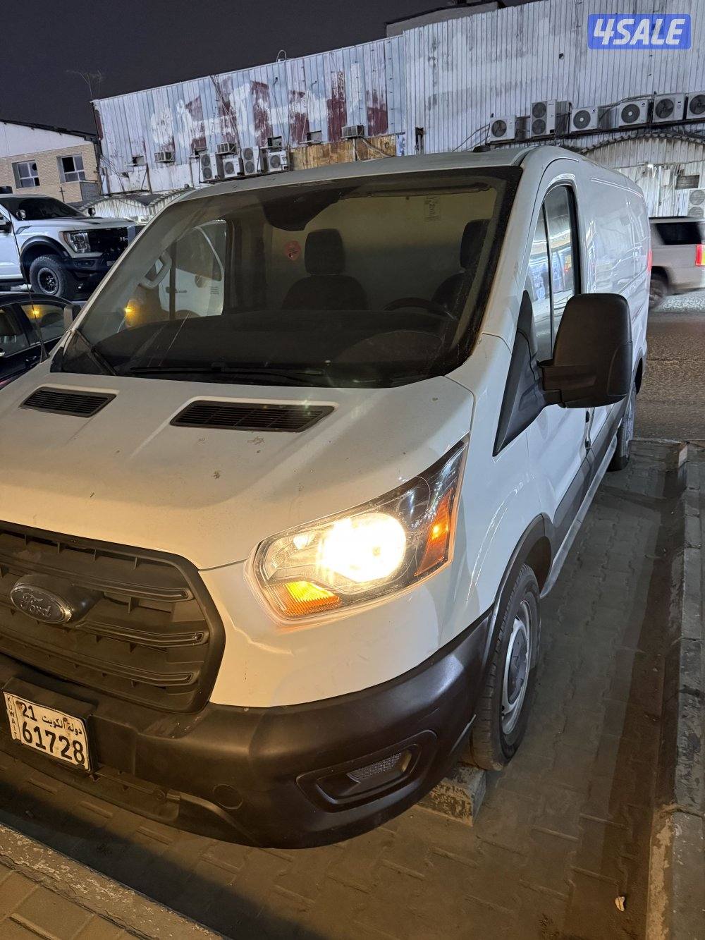 بيعة سريعةللبيع فورد ترانسيت 2020 بحالة الوكالة وشرط الفحص مجهز ثلاجة6