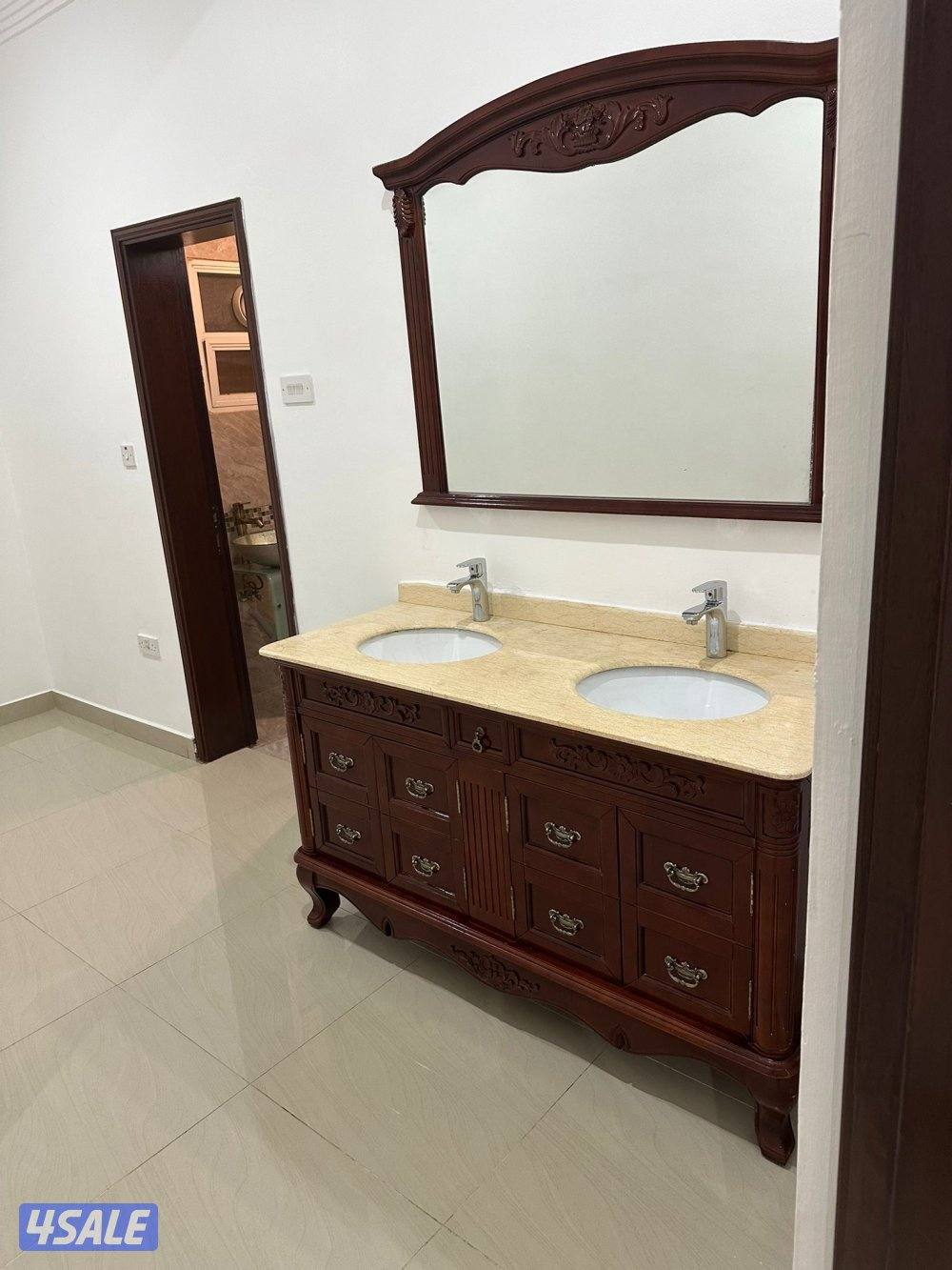 للأيجار دور ارضي بسلوئ يمنع الوسطاء1