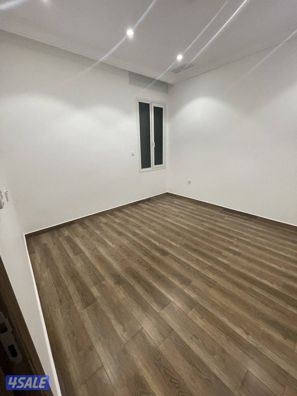 للإيجار شقه مميزه على البحر ٤ غرف نوم ٢ ماستر مع صاله كبيره6