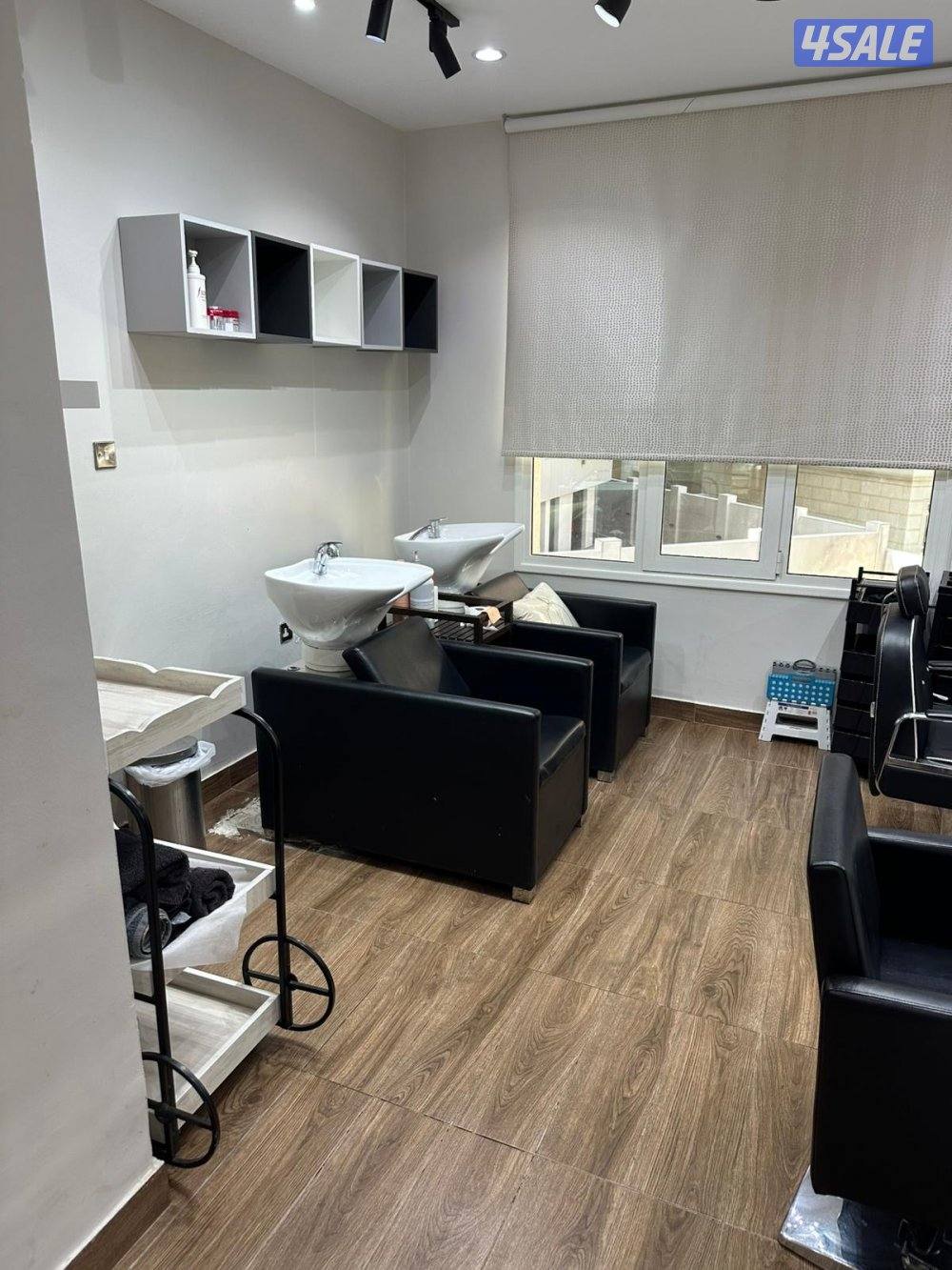 للبيع صالون نسائي بالشعب البحري مؤثث بالكامل لا يوجدموظفين ومن غير رخص1