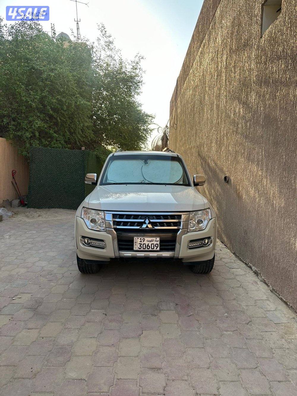 للبيع باجيرو   الوكاله موديل 2020 صبغ وكاله ماشي 84 الف سيرفس  منتظم3