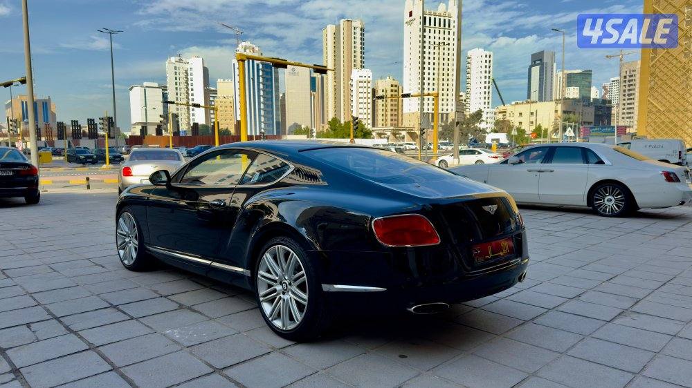 بنتلي speed/ موديل 2014/ جلد أحمر/ أعلا فئة4