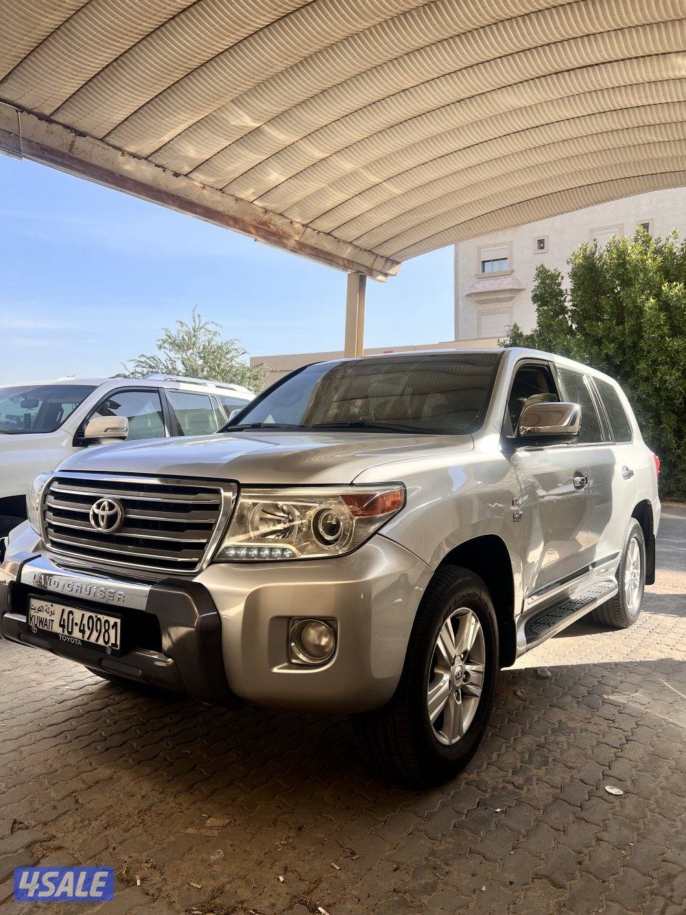 Land cruise سبير علاق4