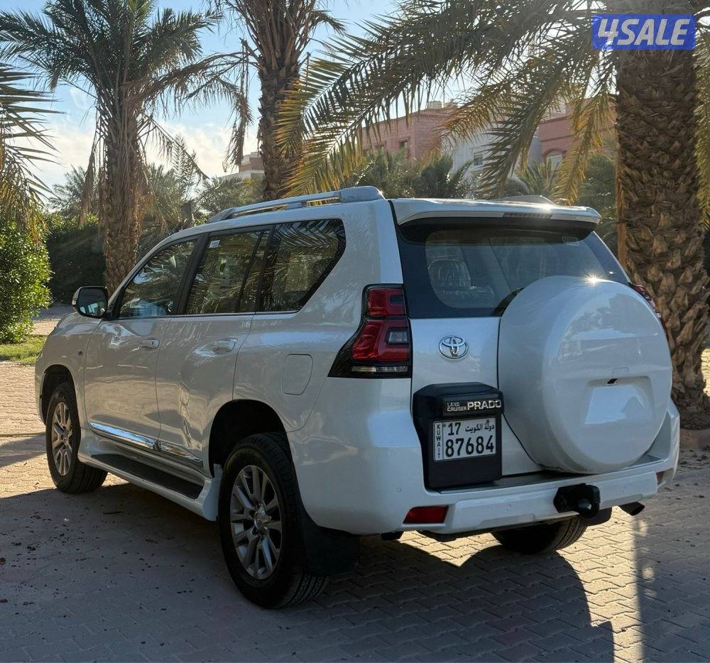 للبيع برادو VX في اكس فل ابشن موديل 2020 ماشي 60 صدفي4