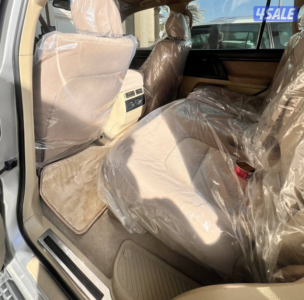 Land cruise سبير علاق2