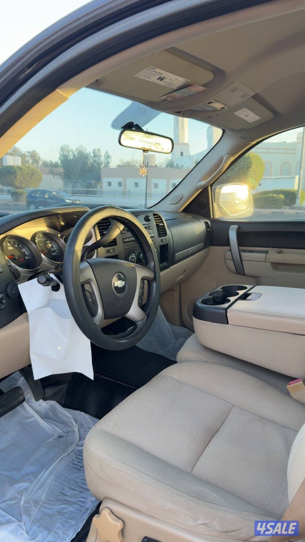 للبيع وانيت سلفرادو1