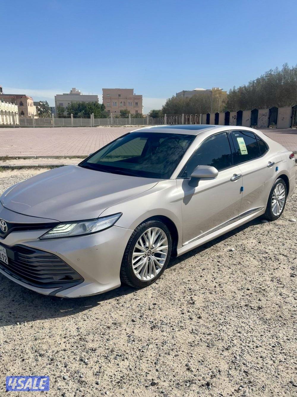 للبيع كامري 2020 لمتد0