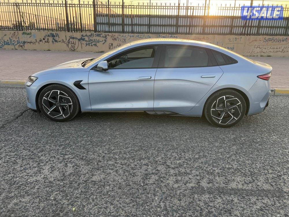 سياره BYD SEAL4