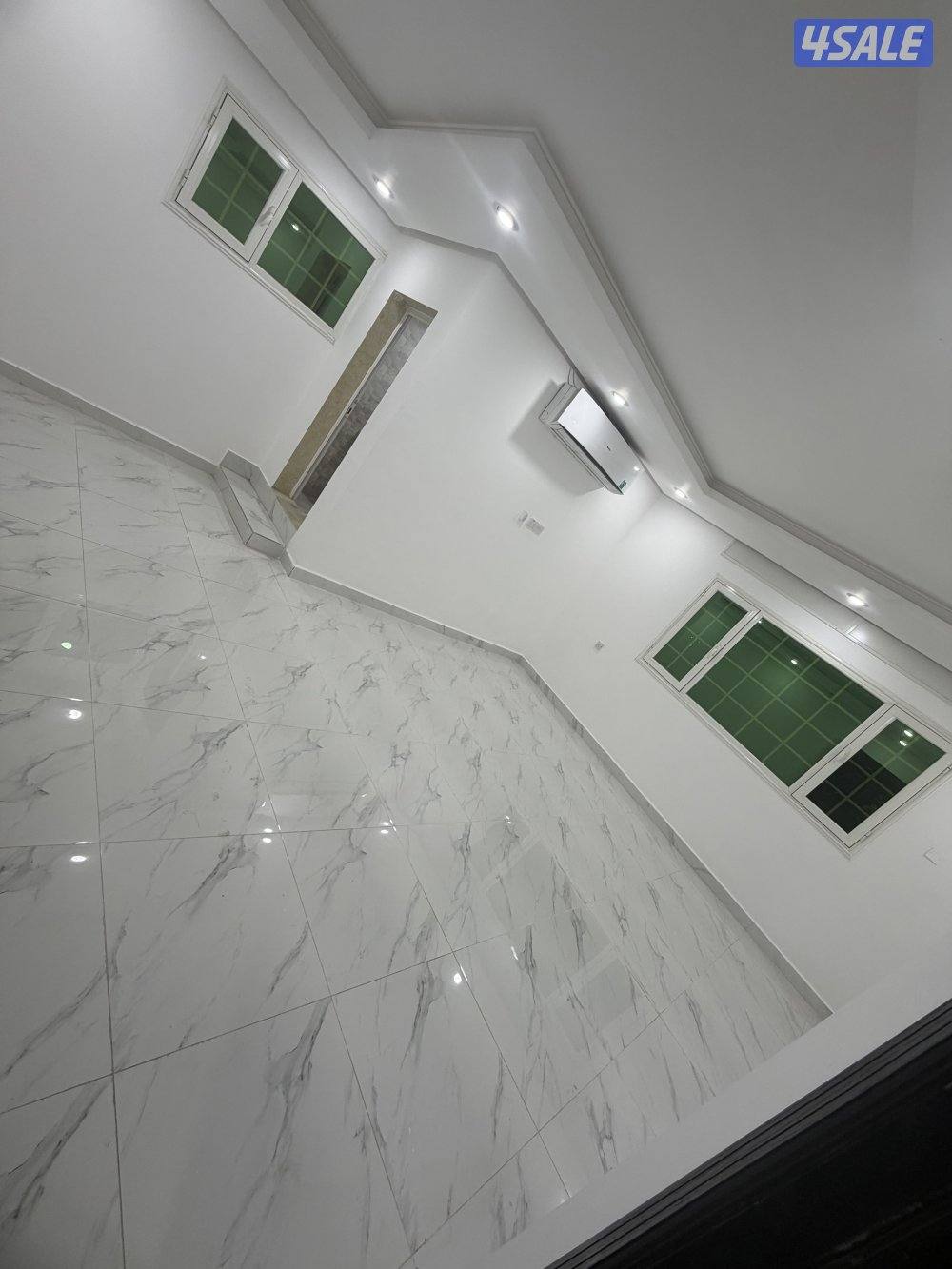 غرفتين(ماستر- عاديه) صاله +دورة مياه/ حوش4