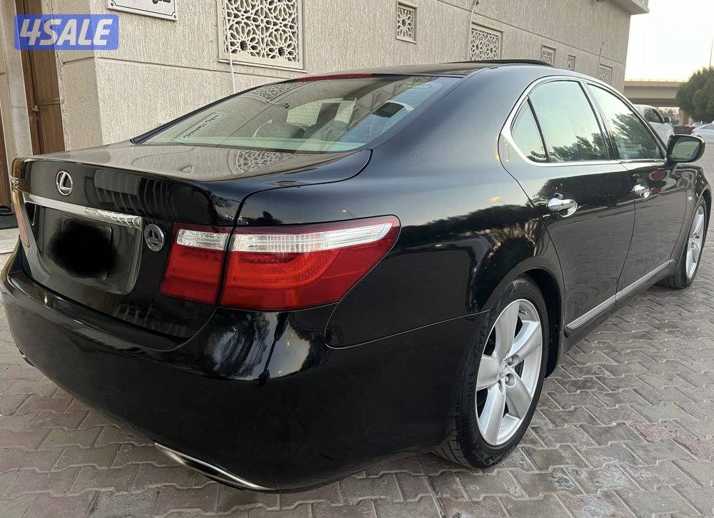 لكزس LS460. موديل 20080