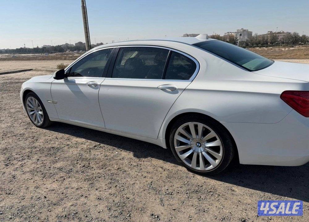موديل 2010 حجم 740li وارد الغانم شرط الفحص صبغ الوكاله ماشي 141 الف3