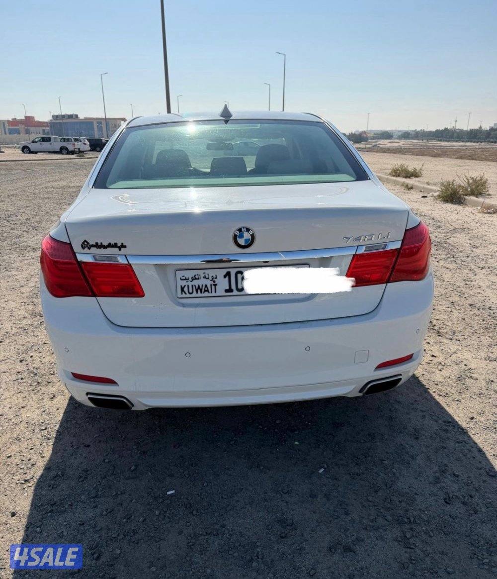 موديل 2010 حجم 740li وارد الغانم شرط الفحص صبغ الوكاله ماشي 141 الف4