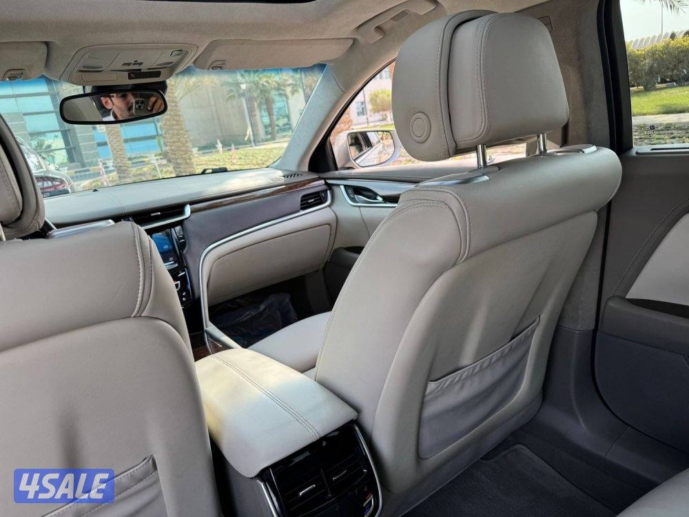 كاديلاك XTS4 ماشي 40 سيرفس حديث مديل 2013 نظيف جدا شرط الفحص10