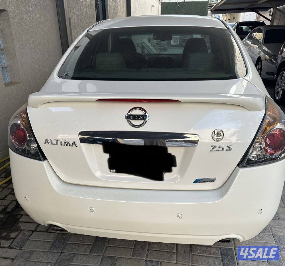 للبيع نيسان التيما ٢٠١١ نظيف من المالك الاصلي وارد البابطين1