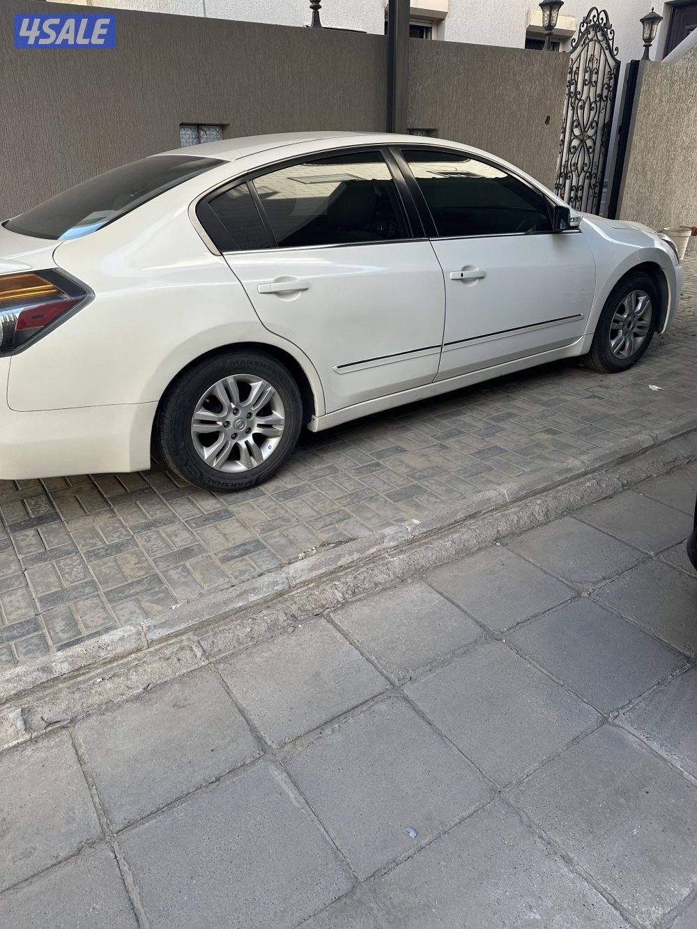 للبيع نيسان التيما ٢٠١١ نظيف من المالك الاصلي وارد البابطين3