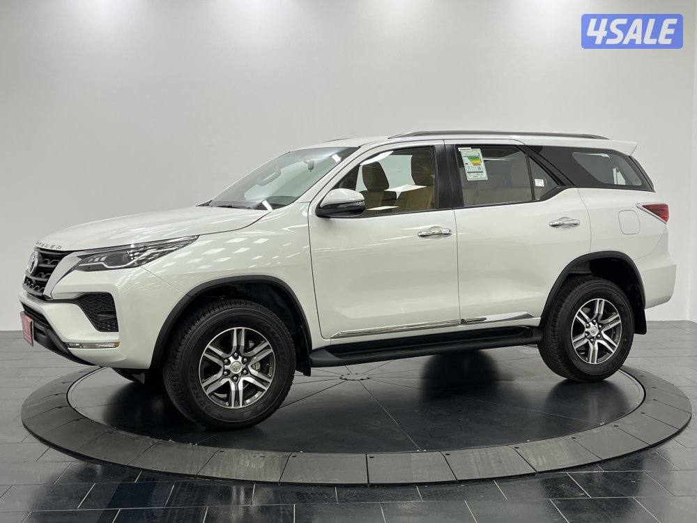 TOYOTA FORTUNER_N 4 CYL 4X4 HIGH OPTION0