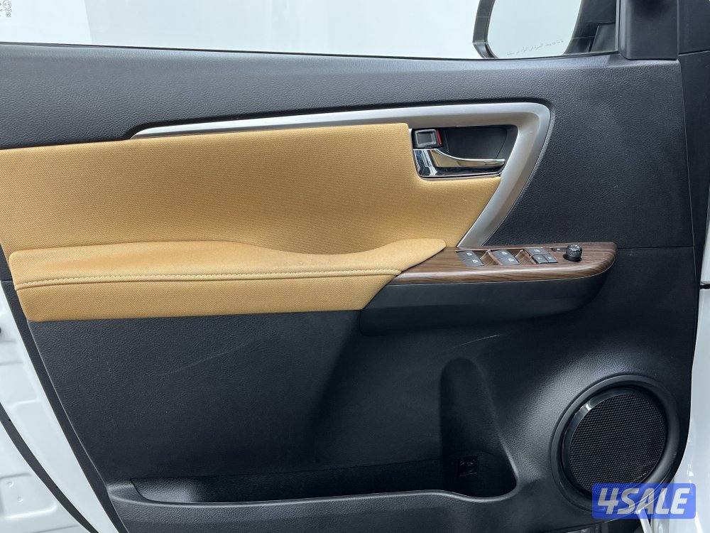 TOYOTA FORTUNER_N 4 CYL 4X4 HIGH OPTION10