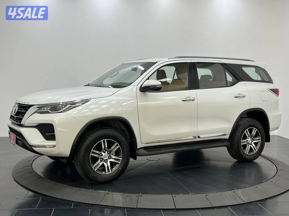 TOYOTA FORTUNER_N 4 CYL 4X4 HIGH OPTION0