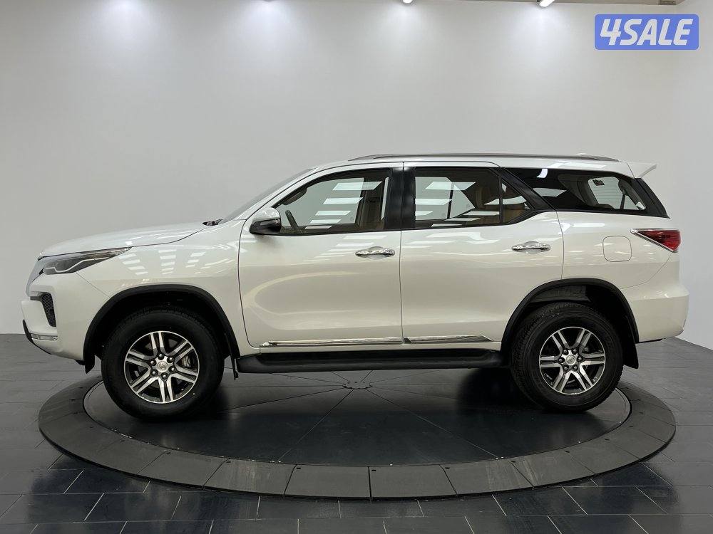 TOYOTA FORTUNER_N 4 CYL 4X4 HIGH OPTION2