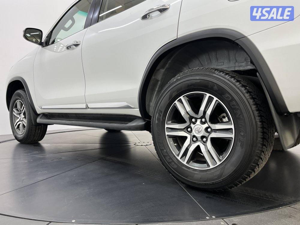 TOYOTA FORTUNER_N 4 CYL 4X4 HIGH OPTION9