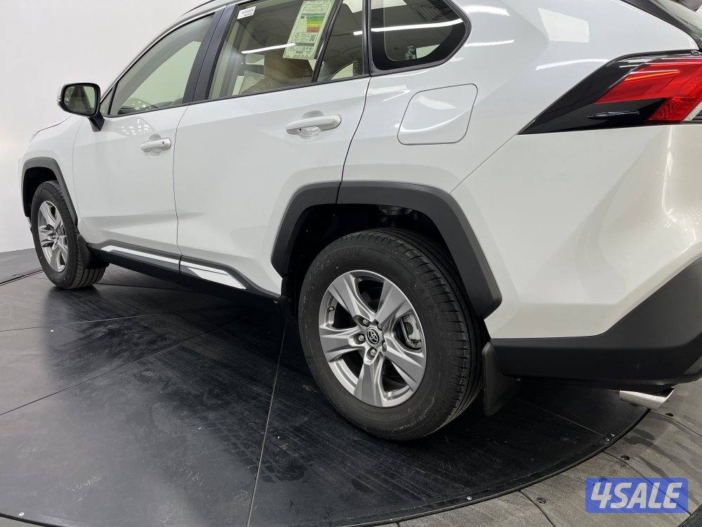 TOYOTA RAV401 4X2 STANDARD OPTION8