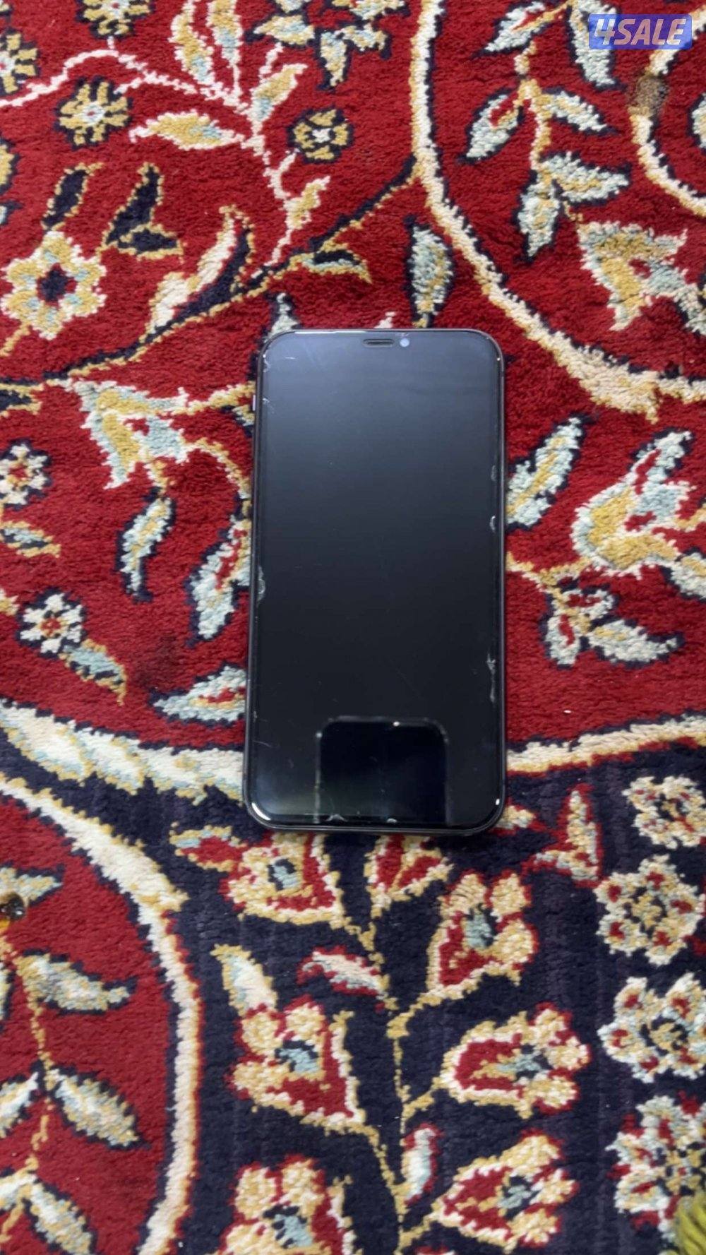 للبيع ايفون 11 ممتاز بطارية 883