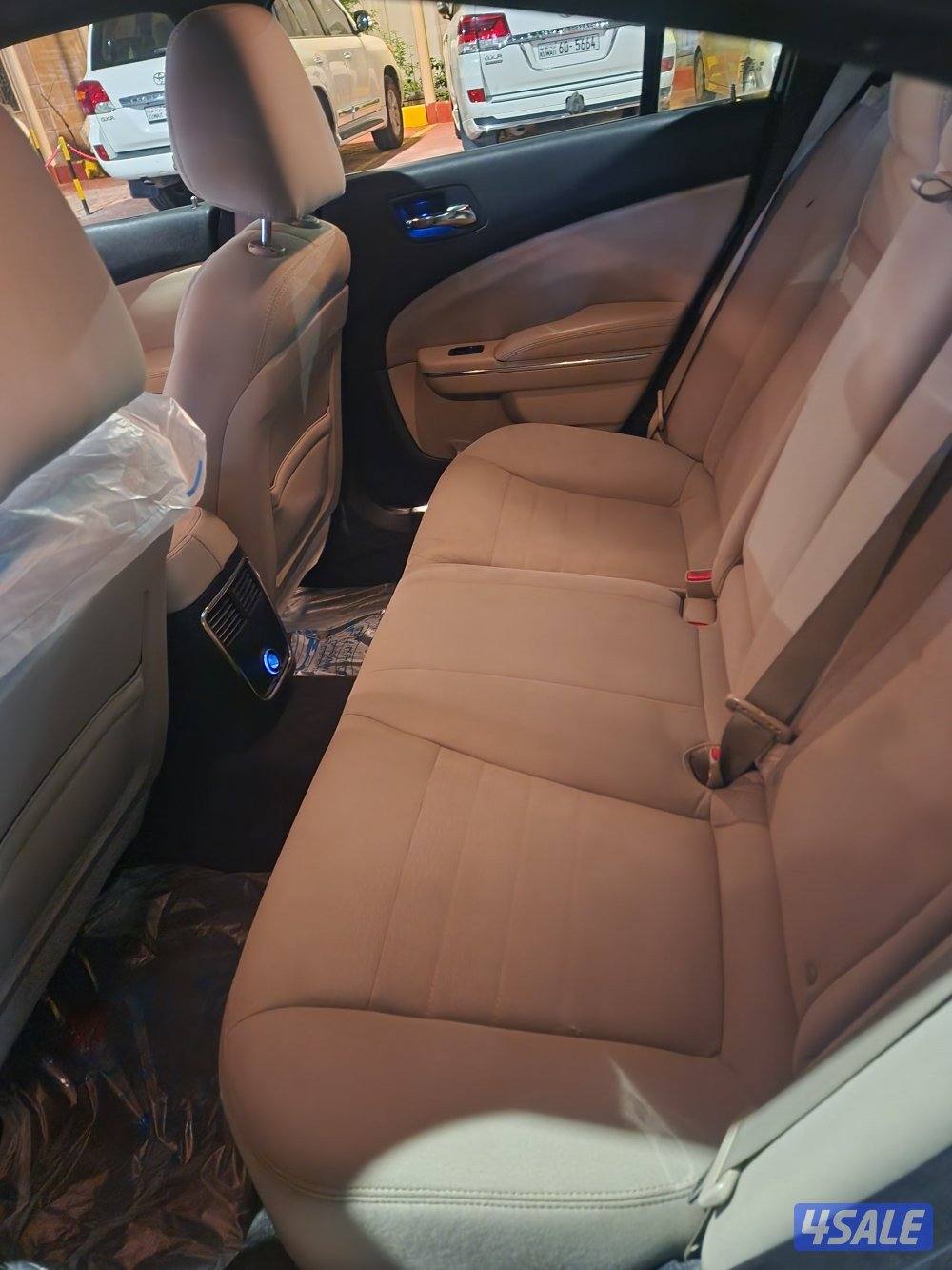 تشارجر ٦ سلندر مجدد SRT4