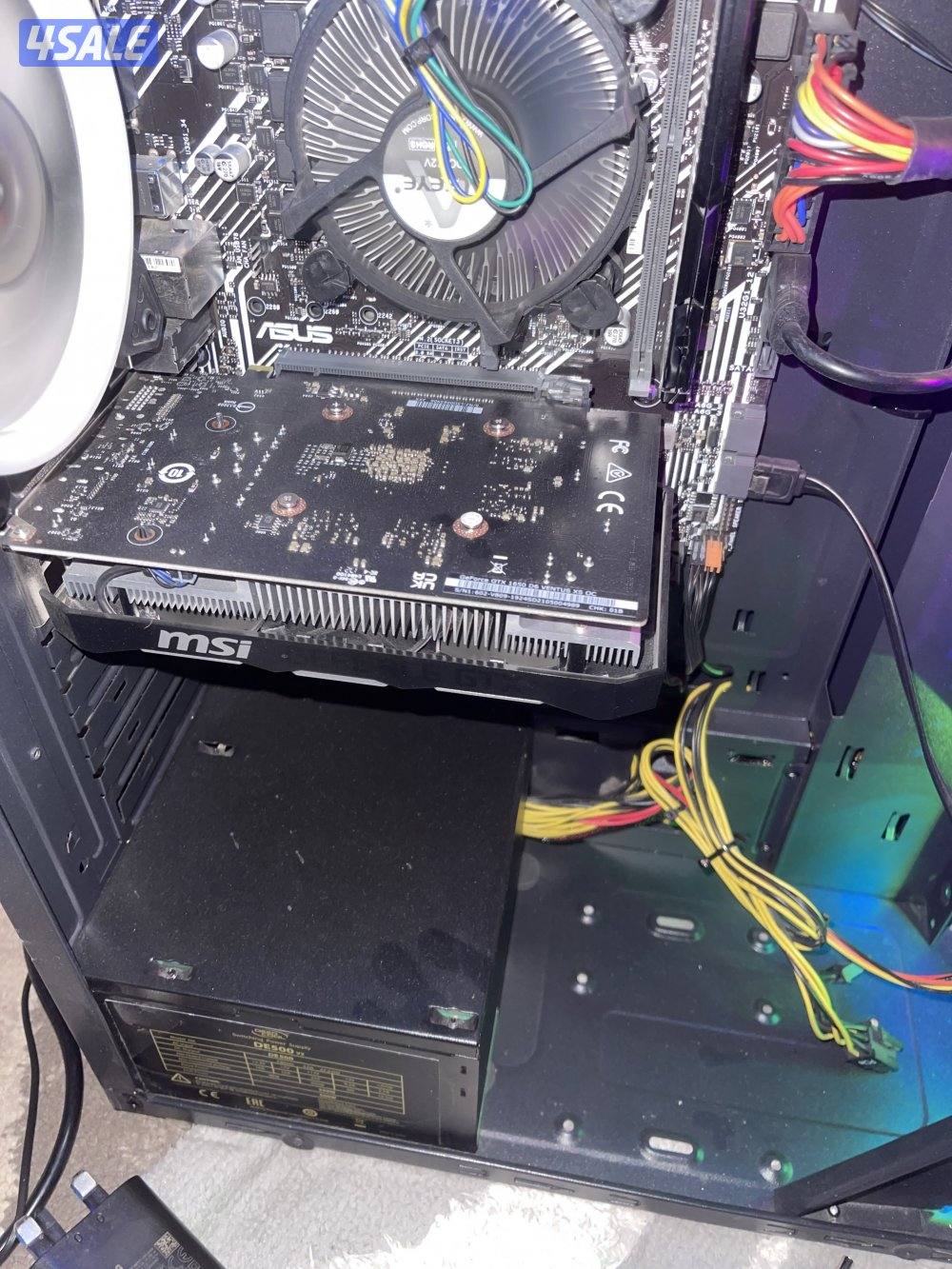 للبيع كرت شاشه 1650السعر قابل للتفاوض بلمعقول ارجو عدم بخس السعر0