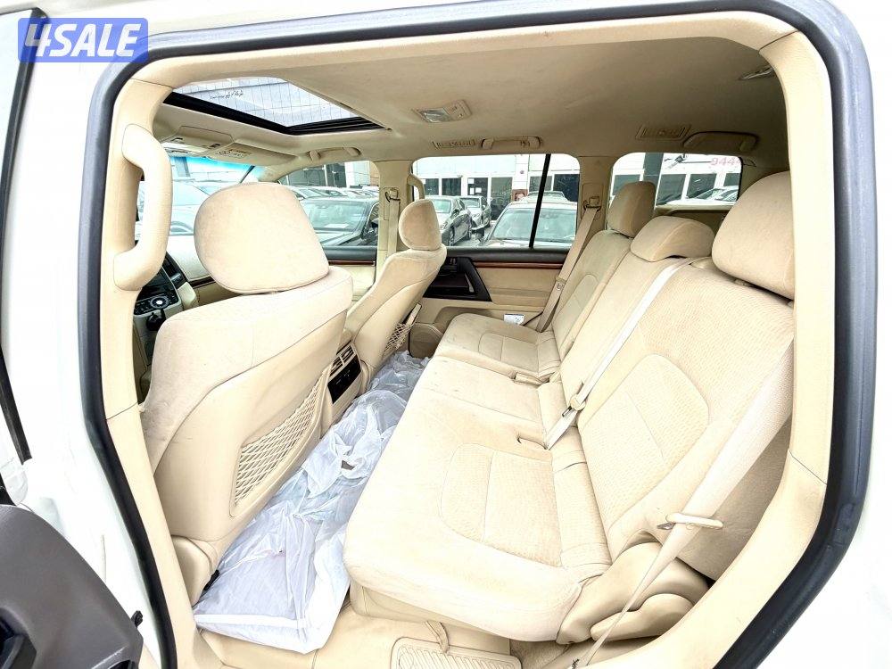 تويوتا لاندكروزر GXR  201710