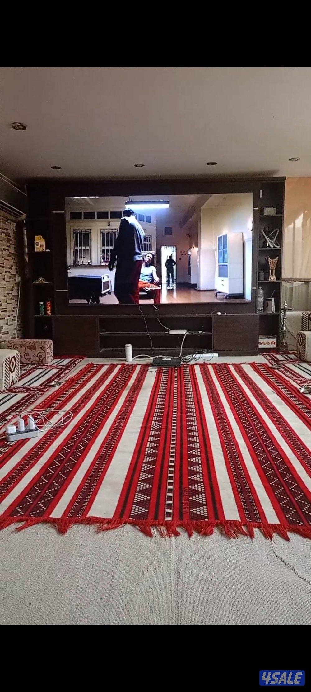 للبيع تلفزيون سامسونج QLED 4K 98 inch1