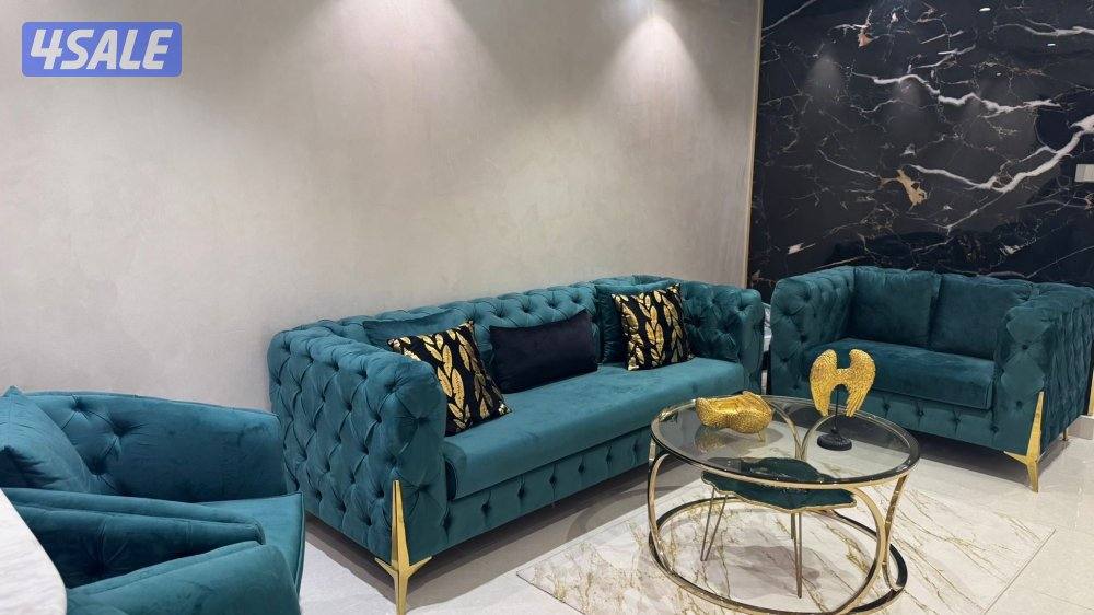 كنب جديد لم يستخدم من ابيات مع طاوله من ميداس0