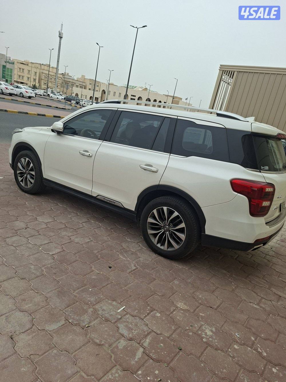 للبيع جيب GS8 موديل 2020 اللون ابيض1