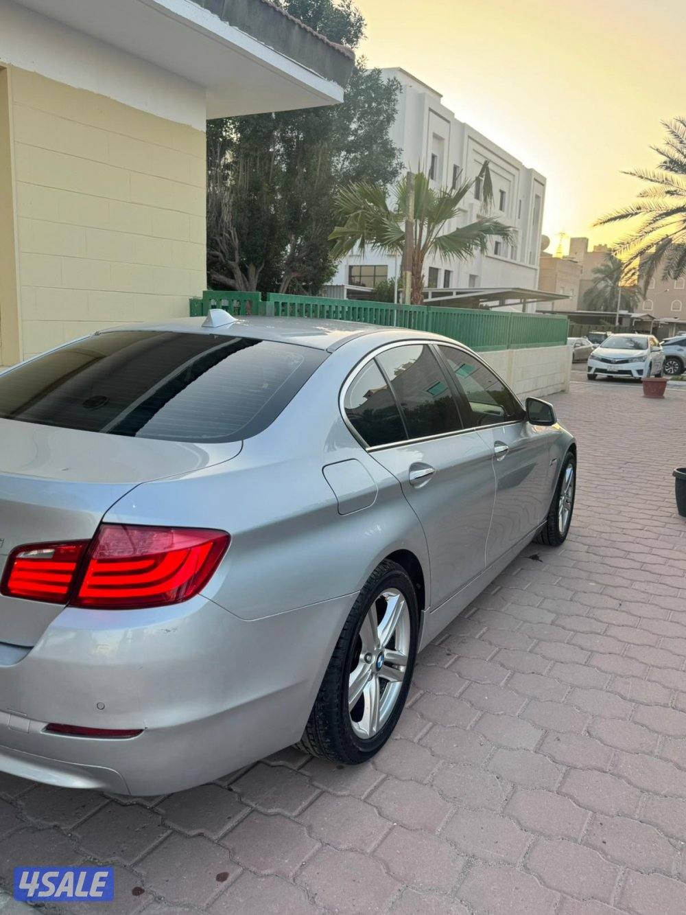 2011 بي ام دبليو 6 سلندر حجم 528i3