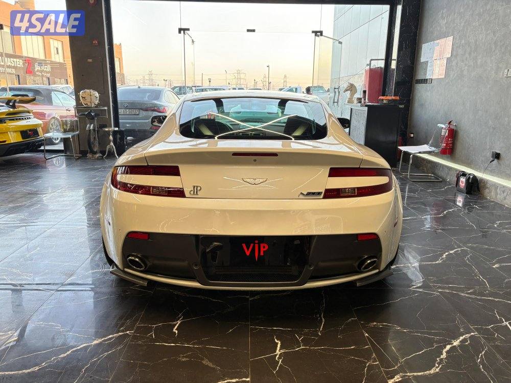 استون مارتن فانتج6