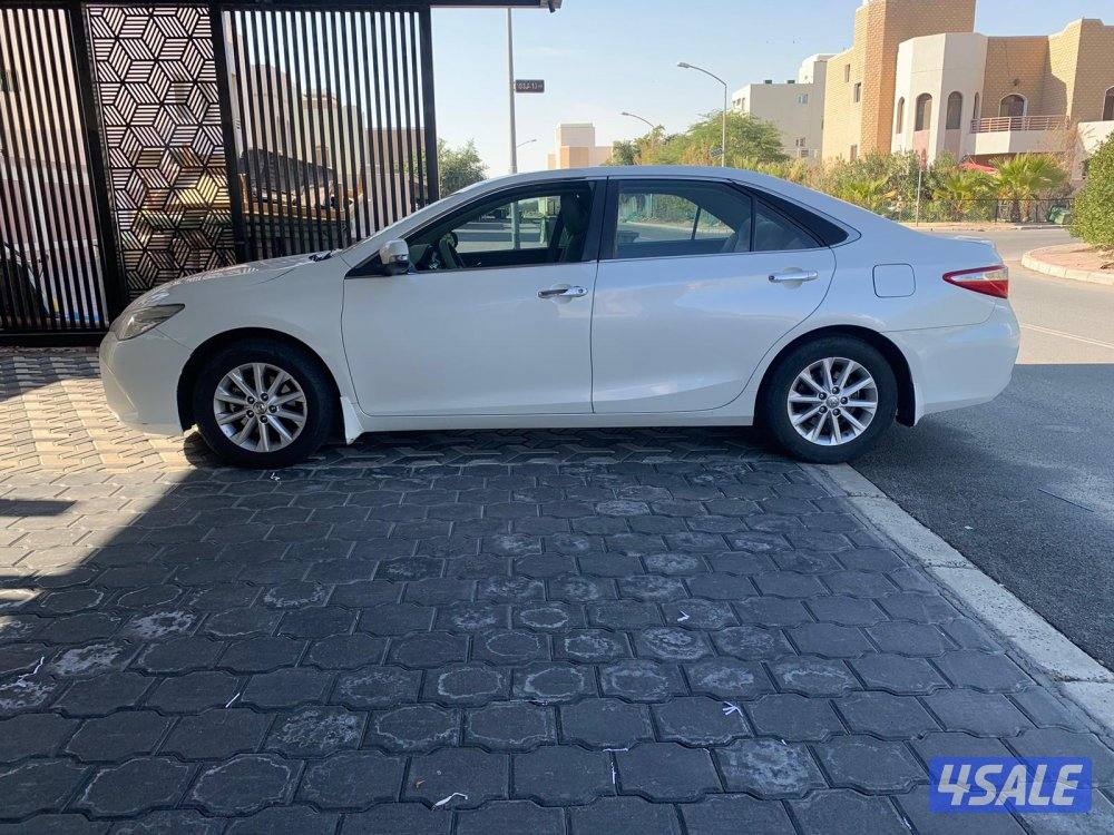 كامري GL ٢٠١٧ الساير عداد ٢١٠ ألف شرط الفحص صبغ وكاله الدرجه العاديه2