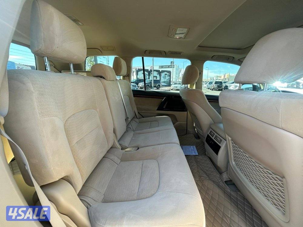 تويوتا لاند كروزر GX.R-V8 موديل 2017 ماشى 296.000 k.m4