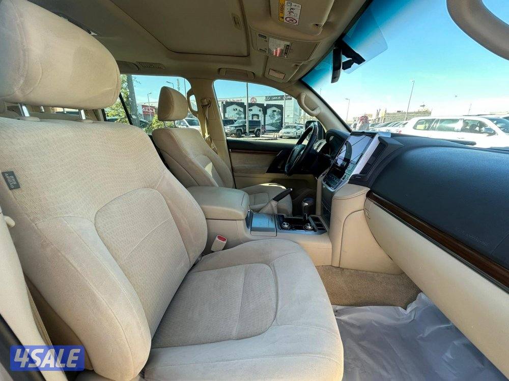تويوتا لاند كروزر GX.R-V8 موديل 2017 ماشى 296.000 k.m5