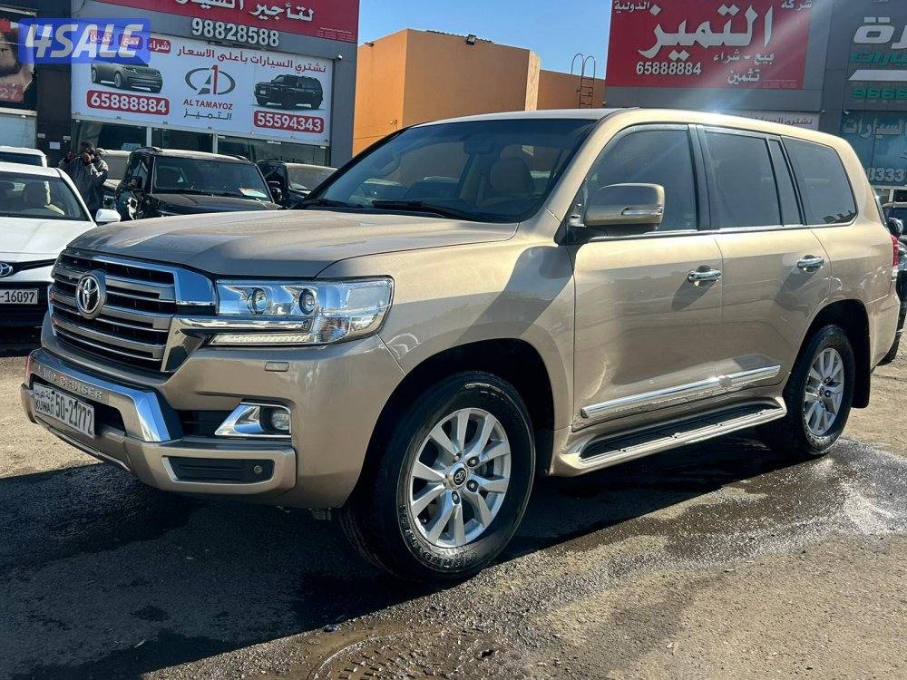 تويوتا لاند كروزر GX.R-V8 موديل 2017 ماشى 296.000 k.m8