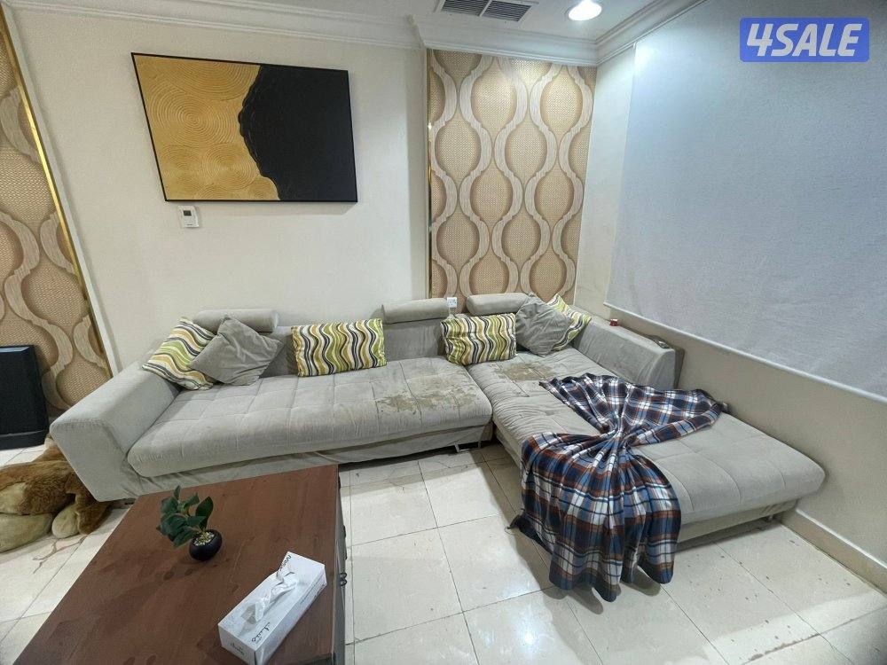 كنبة مريحة جدا ، بحالة جيدة0