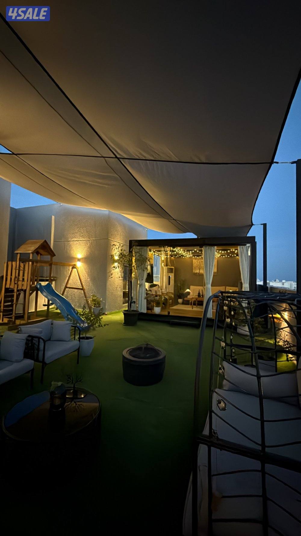 للبيع ديوانيه خارجيه زجاجيه 🏡1