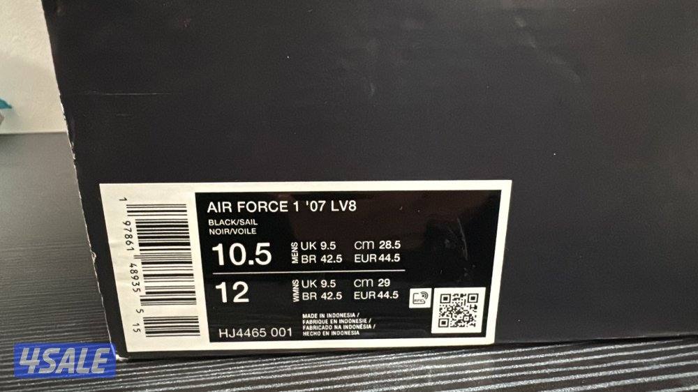 Nike AIR FORCE 1 (Size 44) (ORIGINAL) (Brand New)4