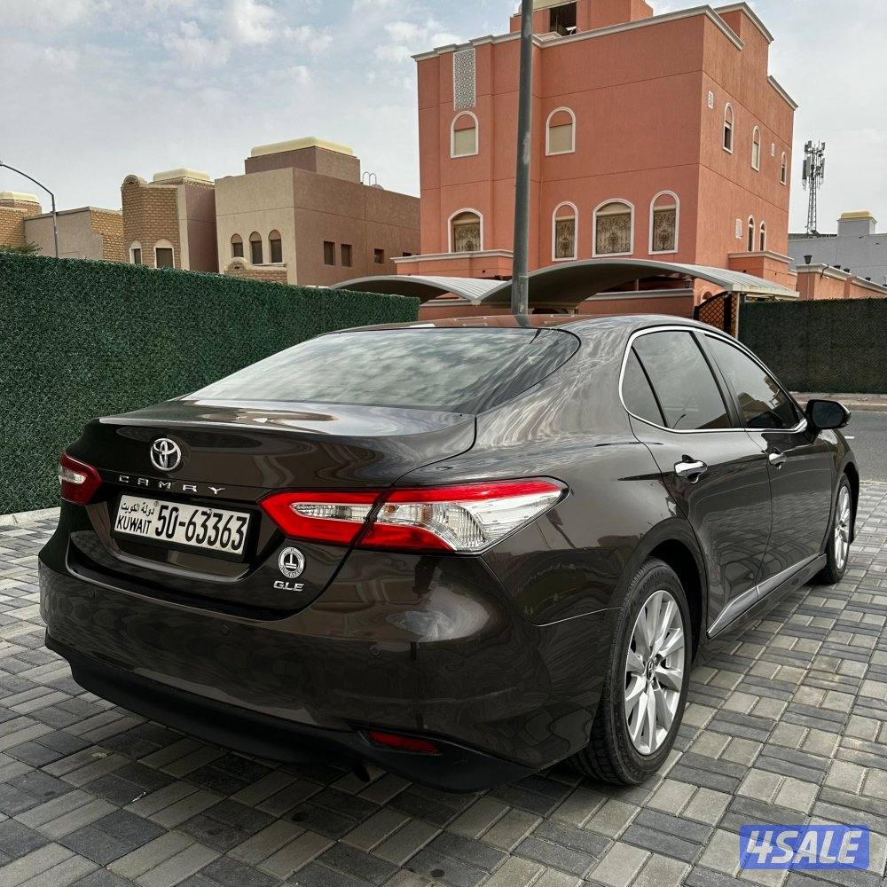 تويوتا الساير كامري - GLE فتحه موديل 20195