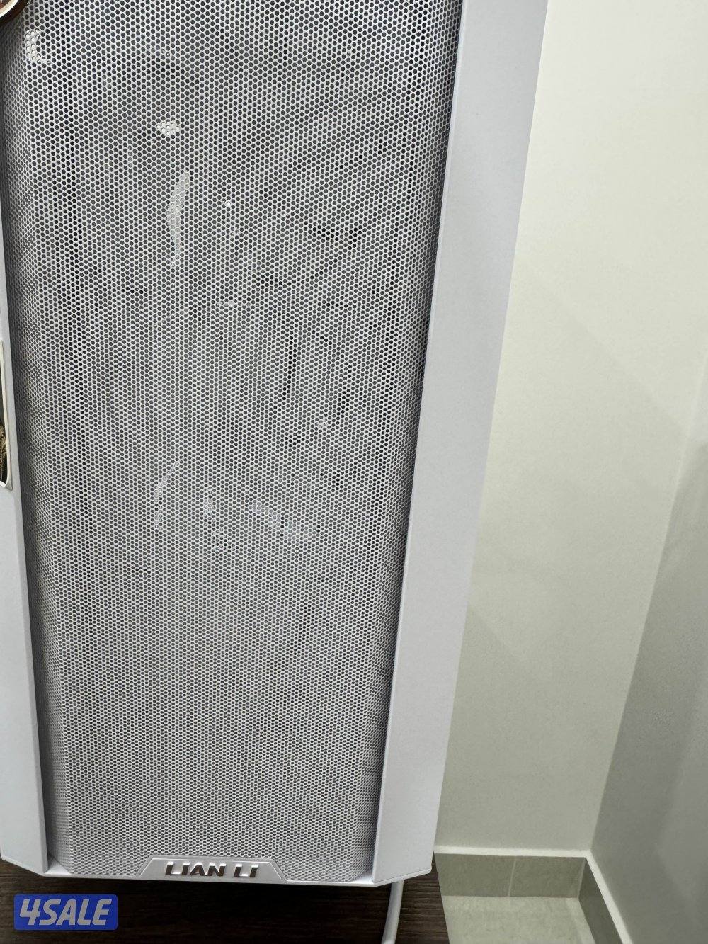 Gaming PC with bluetooth mouse and keyboard (clean) - كمبيوتر نظيف جدا5