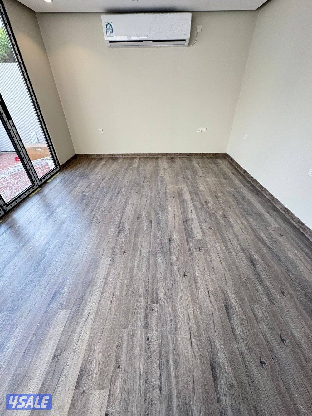 أرضيات باركيه خشب وبلاستيك  ورق جدران2