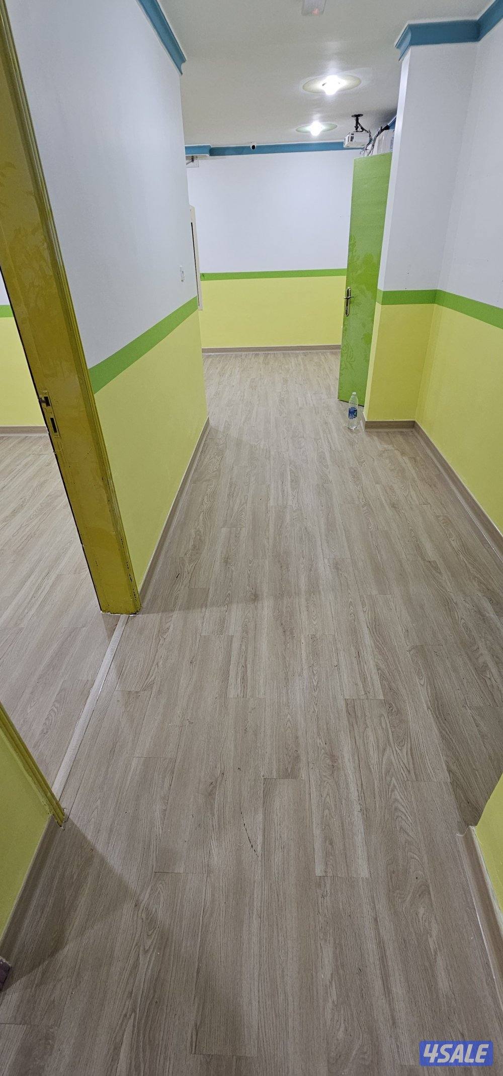 أرضيات باركيه خشب وبلاستيك  ورق جدران3