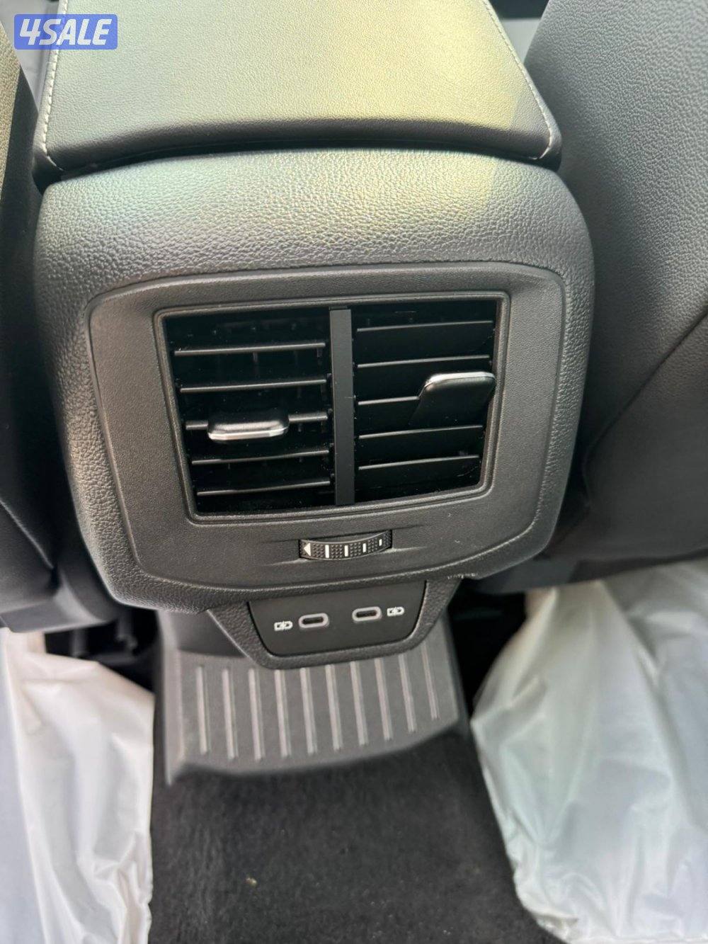 فولكي تي روك 2024 ماشي 32 تظيف جدا تحت الكفاله + سيرفس مجاني12