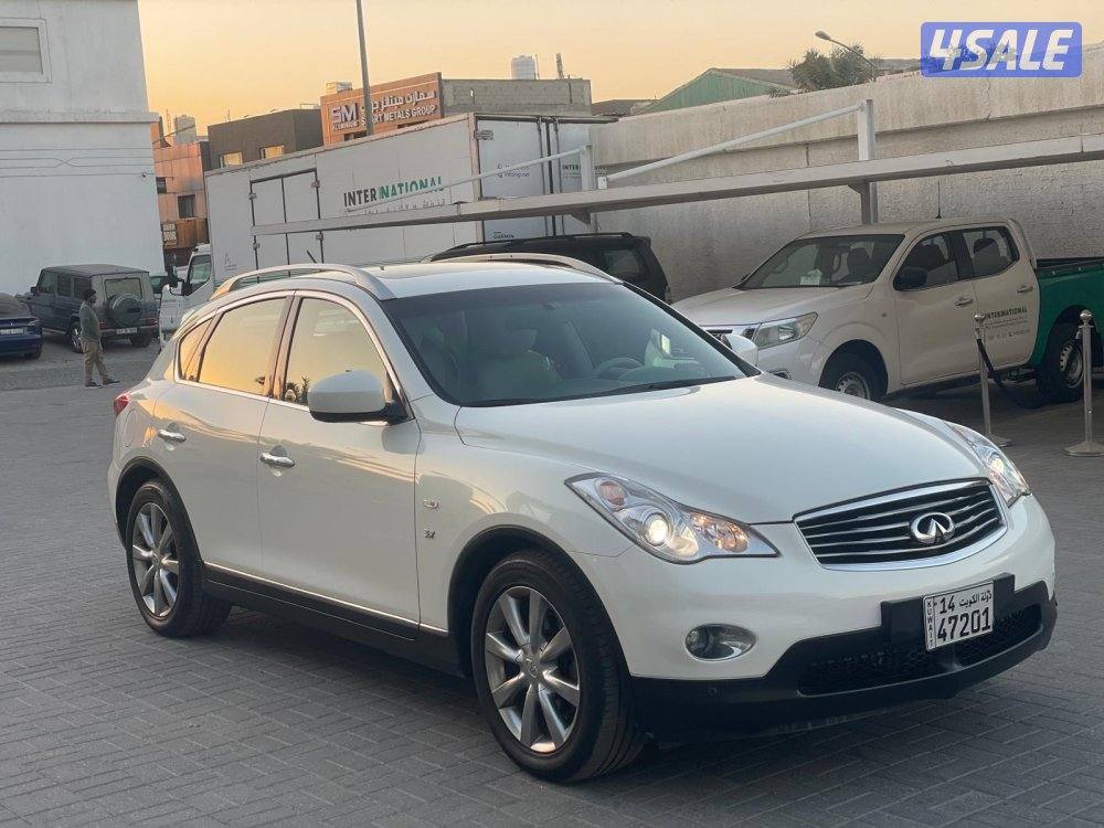 انفينيتي QX50  عداد 61 الف1
